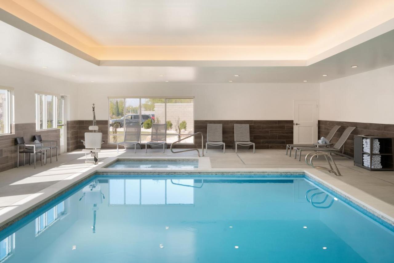 Towneplace Suites By Marriott Logan Kültér fotó