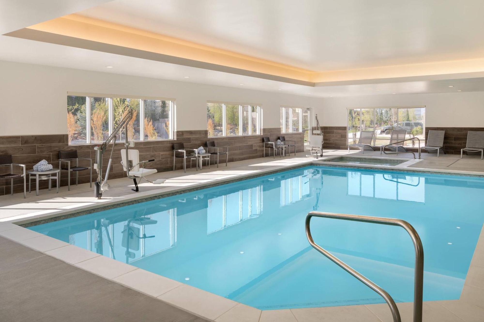 Towneplace Suites By Marriott Logan Kültér fotó