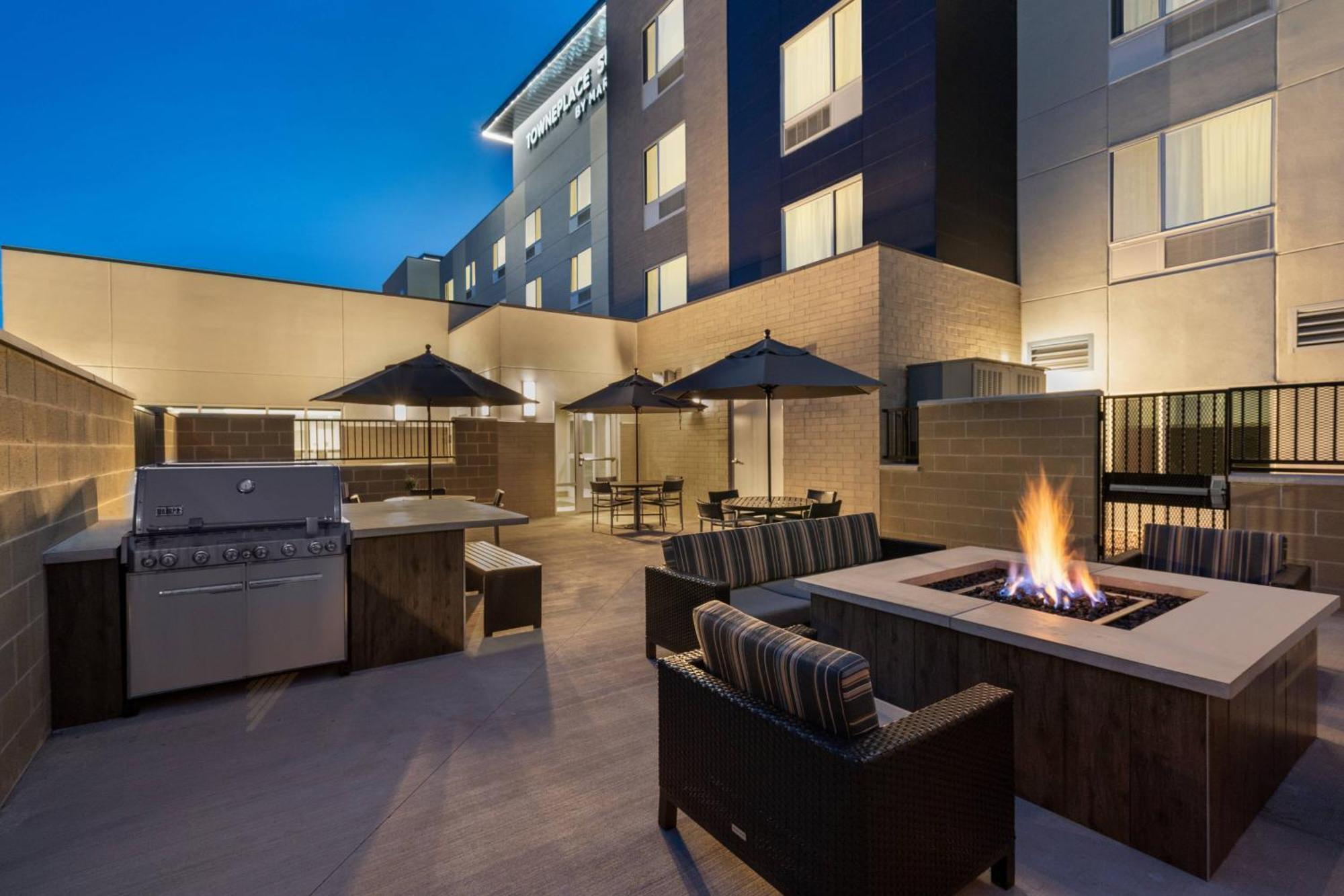 Towneplace Suites By Marriott Logan Kültér fotó