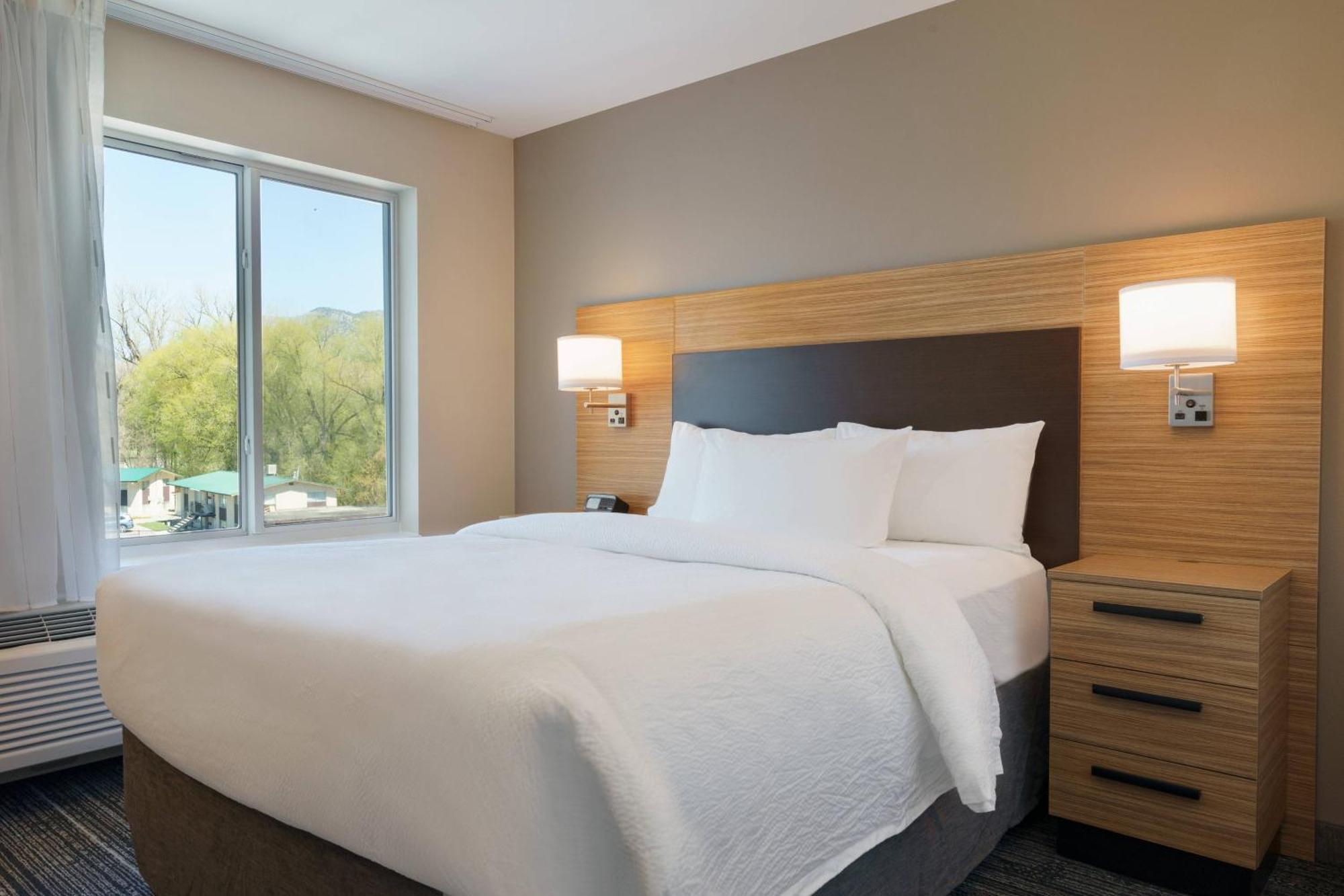 Towneplace Suites By Marriott Logan Kültér fotó